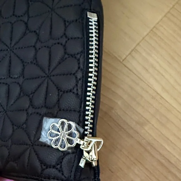 Kate Spade Floral Quilted Black Gloves-New! - Picture 3 of 8